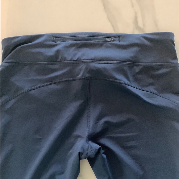 Nike Blue Athletic Capris with Elastic Waistband - Picture 4 of 4